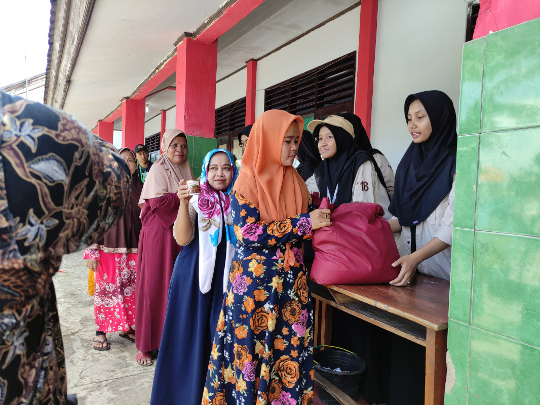 CMBBS Melaksanakan Bakti Sosial dengan Tema “The beauty of sharing a thousand glories in a world full of love”